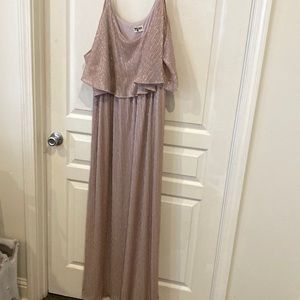 Show me your MuMu Caitlin shimmer dress size 3X! Gorgeous dress wedding/event